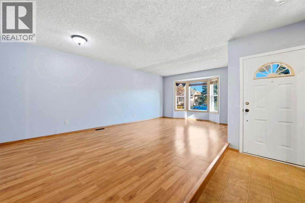 16279 5 Street Sw Property Photo 6