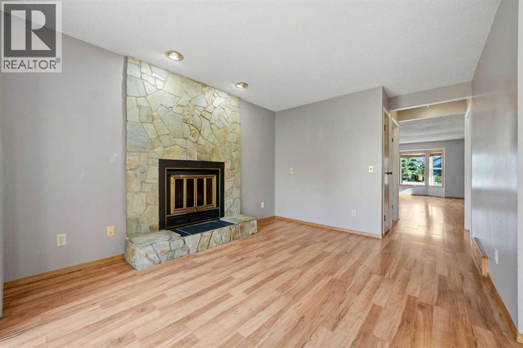 16279 5 Street Sw Property Photo 19