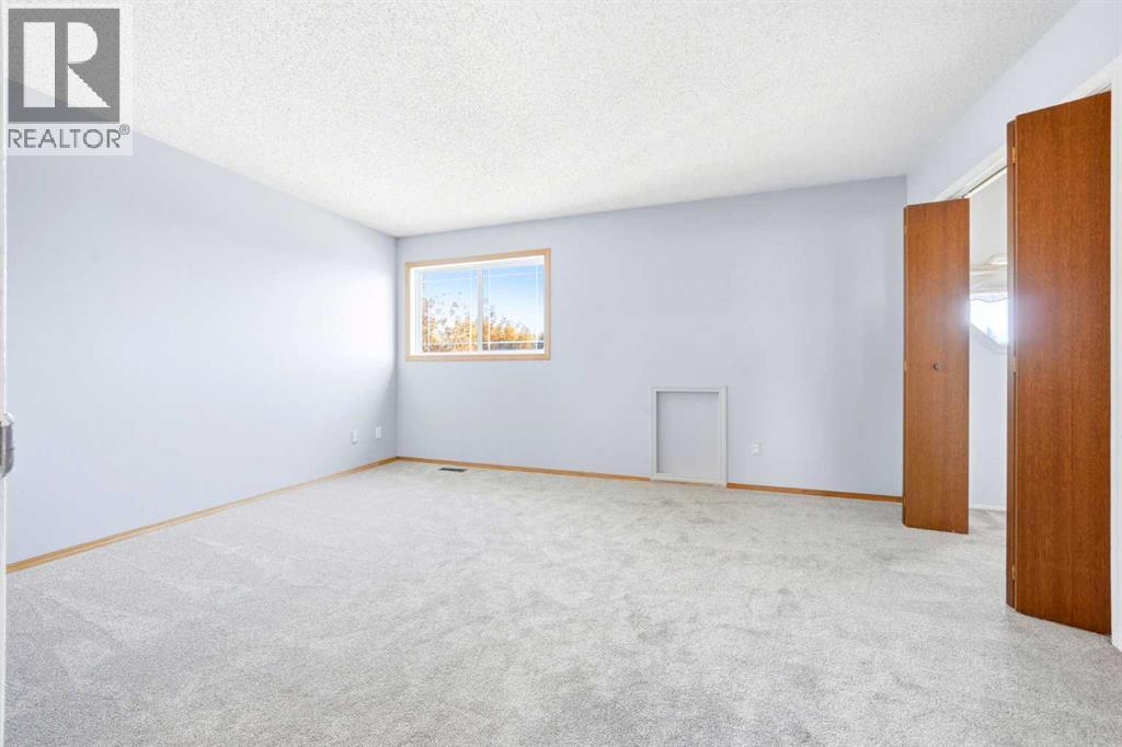 16279 5 Street Sw Property Photo 20