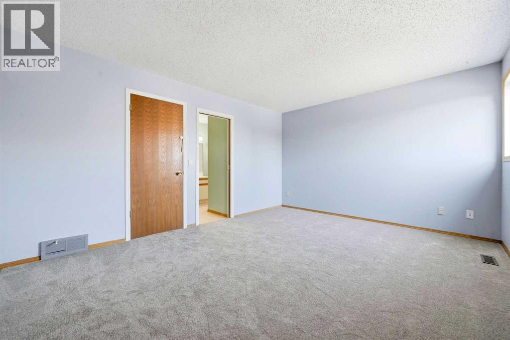 16279 5 Street Sw Property Photo 21