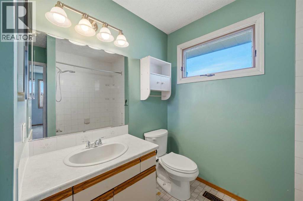 16279 5 Street Sw Property Photo 24