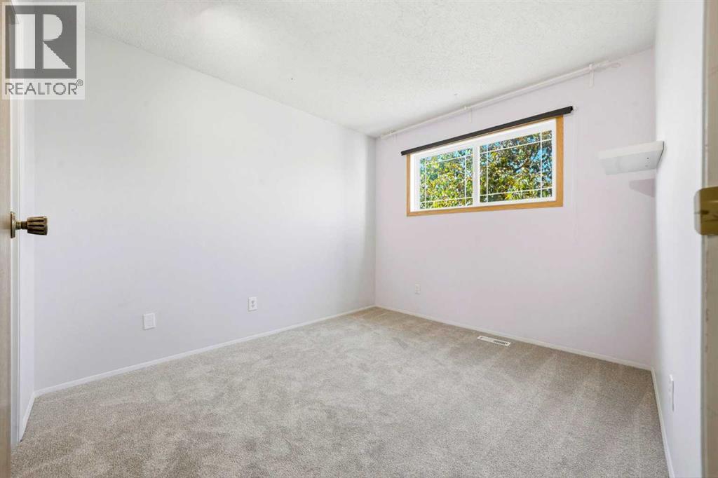 16279 5 Street Sw Property Photo 25