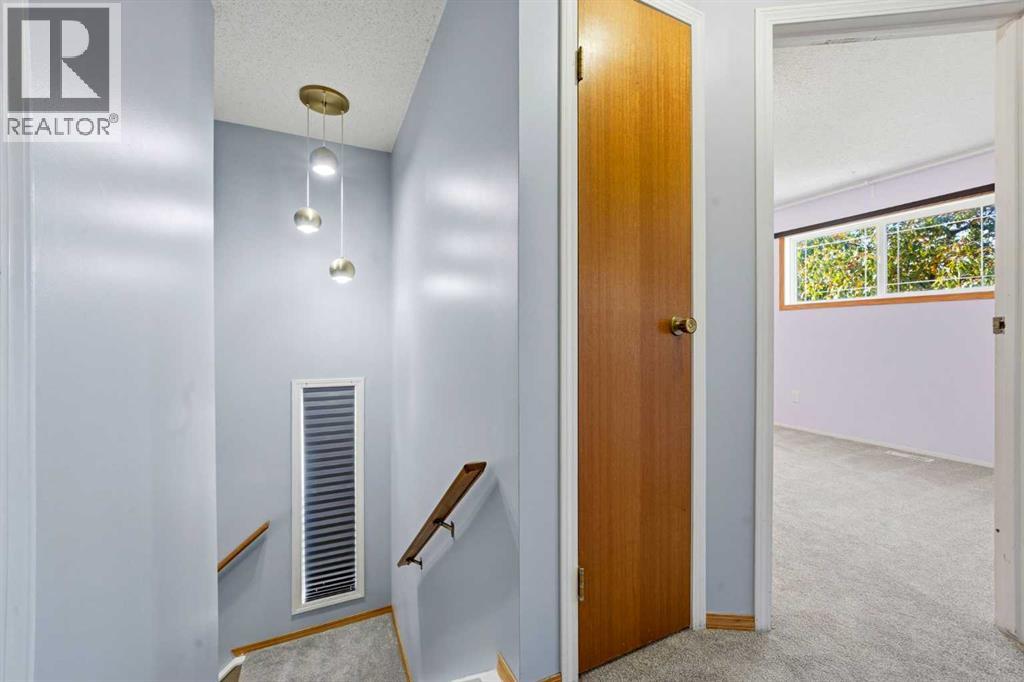 16279 5 Street Sw Property Photo 27
