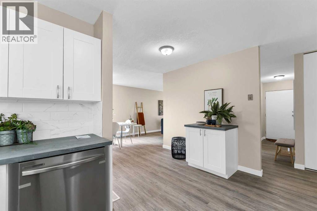 729 3 Street Nw Property Photo 11