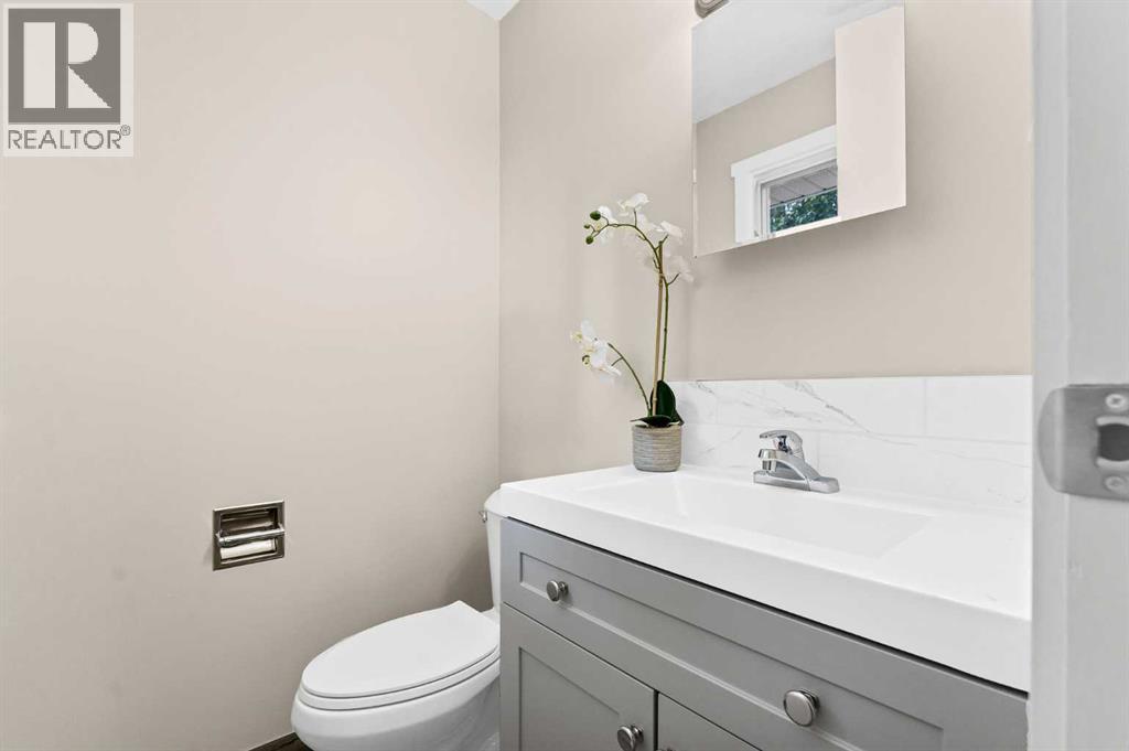 729 3 Street Nw Property Photo 18