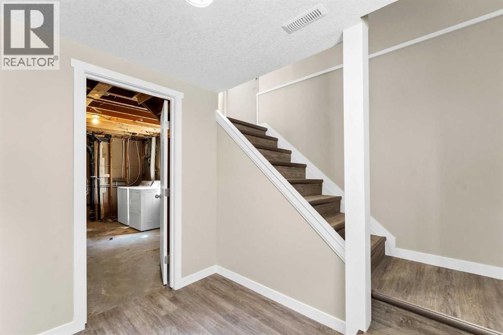 729 3 Street Nw Property Photo 24