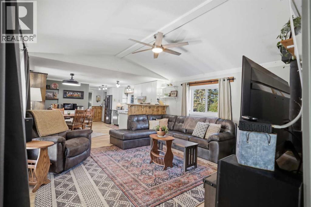 370038 Range Road 4-3 Property Photo 6