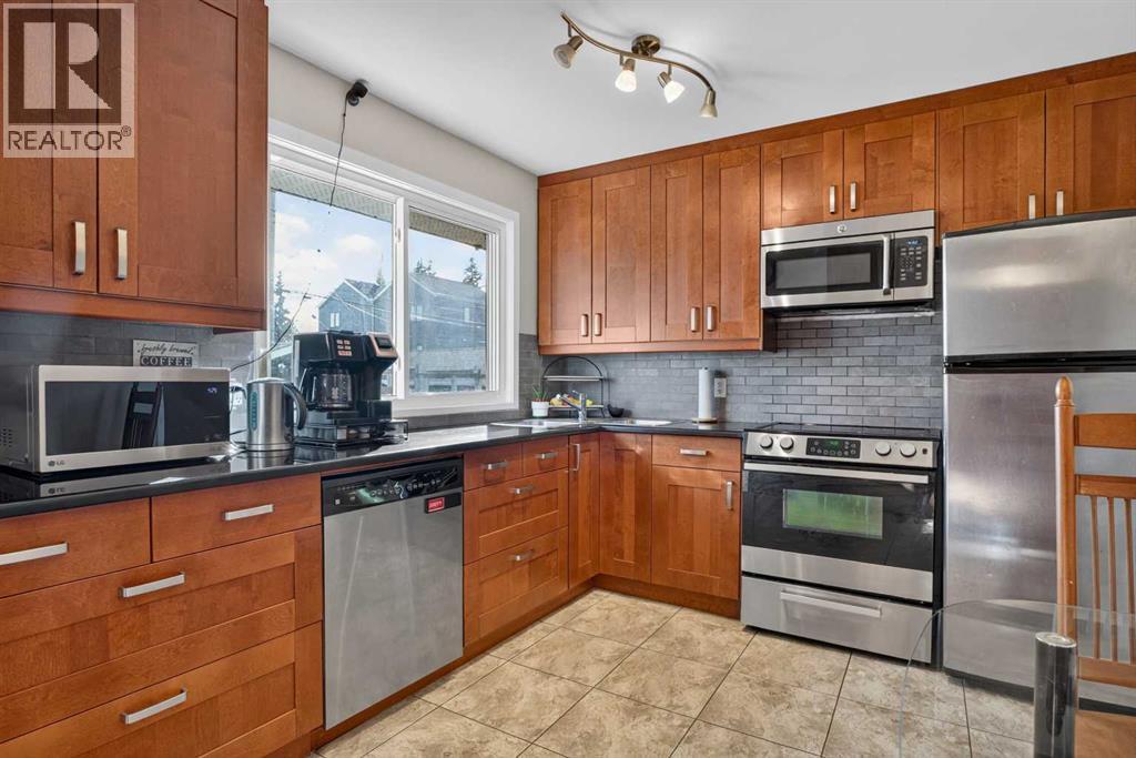 4539 26 Avenue Sw Property Photo 11