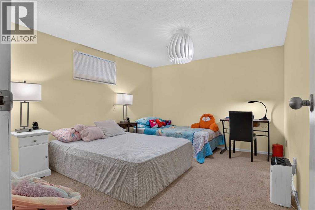 4539 26 Avenue Sw Property Photo 32