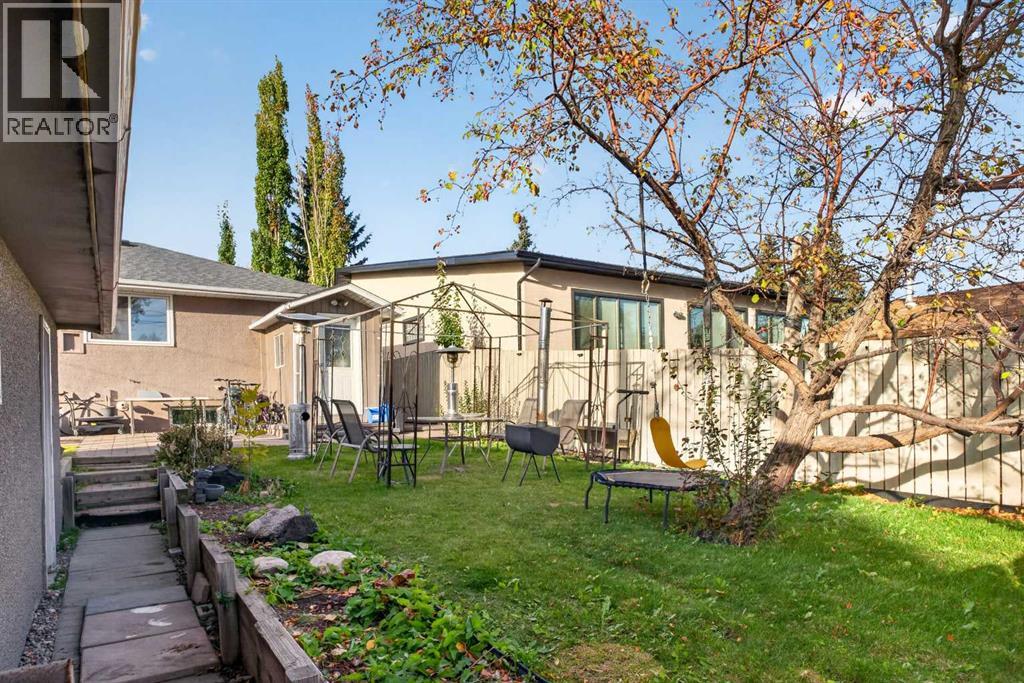 4539 26 Avenue Sw Property Photo 36