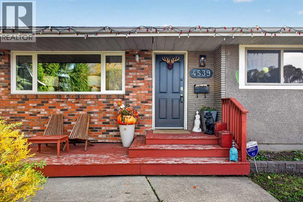4539 26 Avenue Sw Property Photo 41