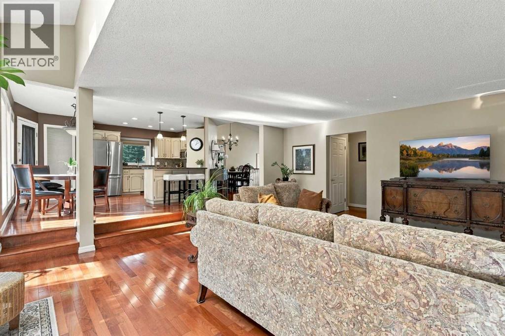 21 Mt Robson Close Se Property Photo 6