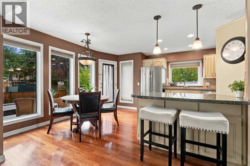 21 Mt Robson Close Se Property Photo 9