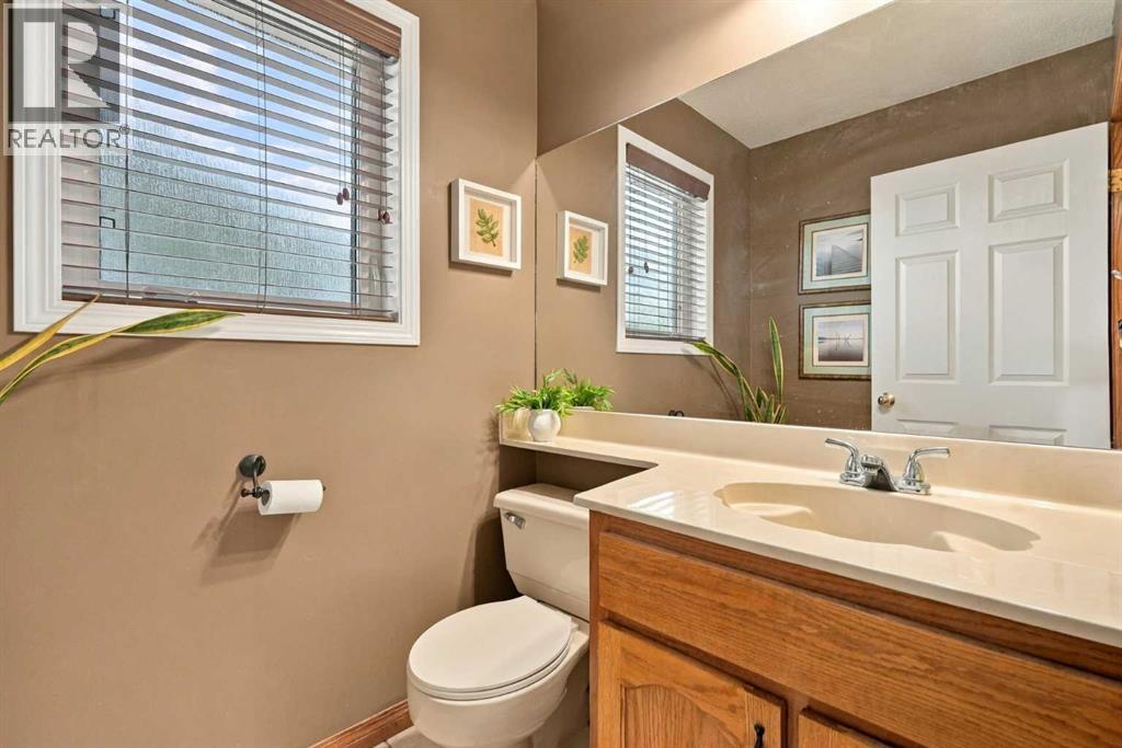 21 Mt Robson Close Se Property Photo 20