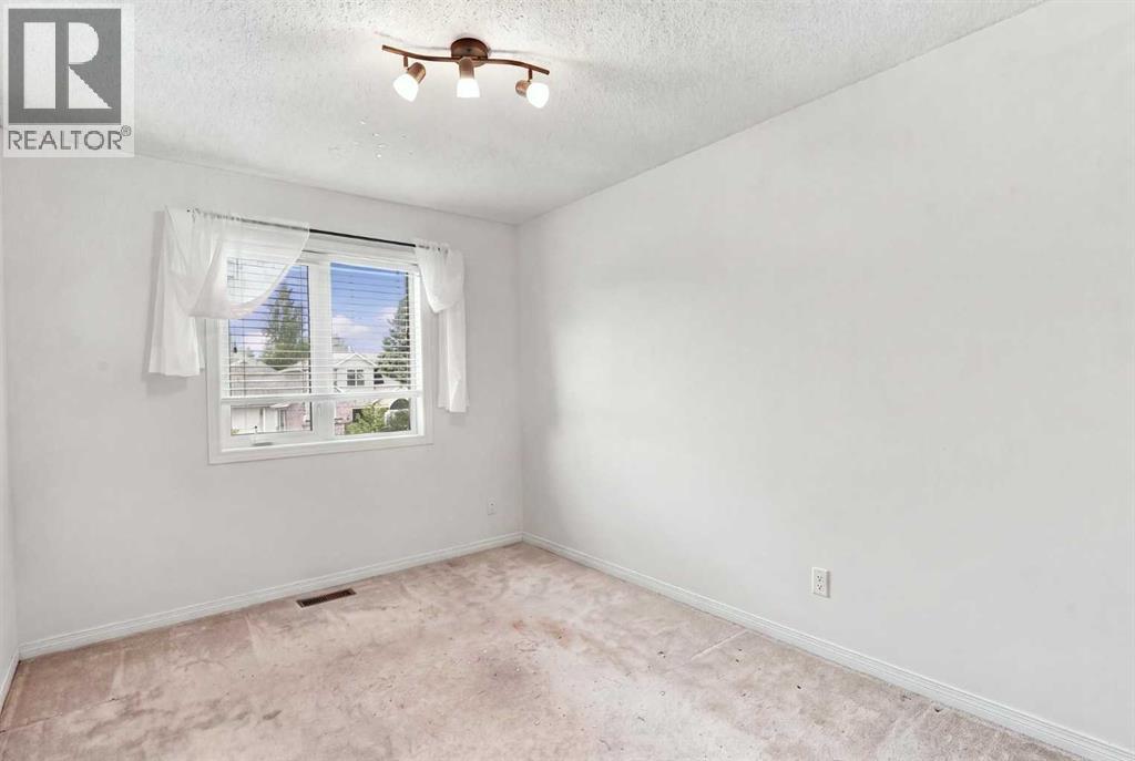 21 Mt Robson Close Se Property Photo 31