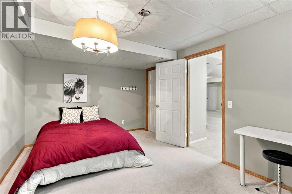 21 Mt Robson Close Se Property Photo 35