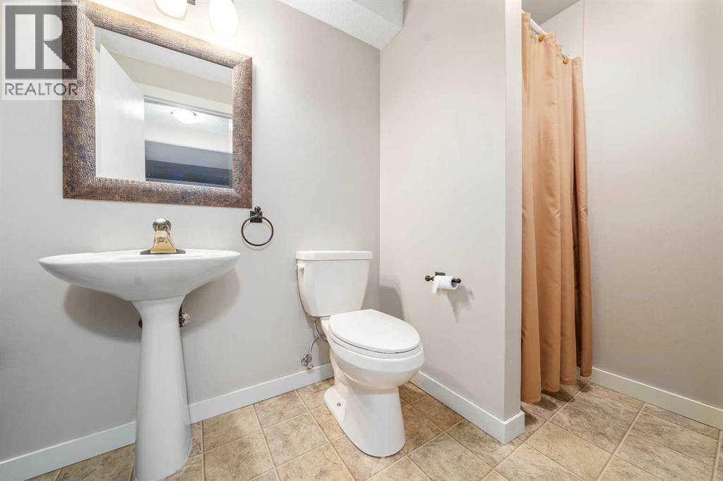 11 Taylor Crescent Se Property Photo 32