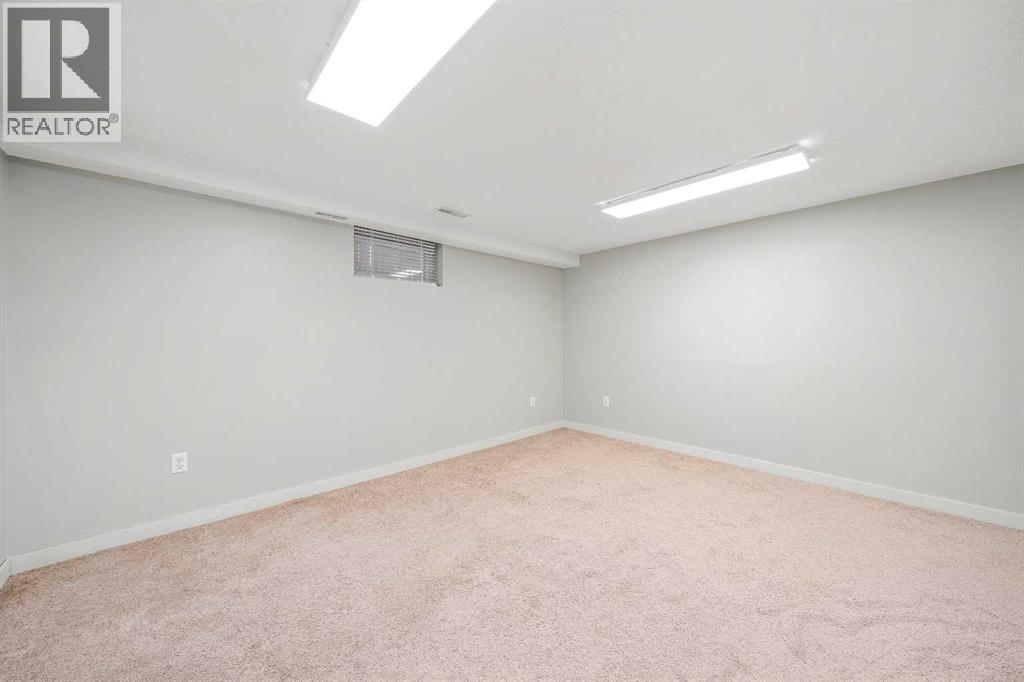 11 Taylor Crescent Se Property Photo 34