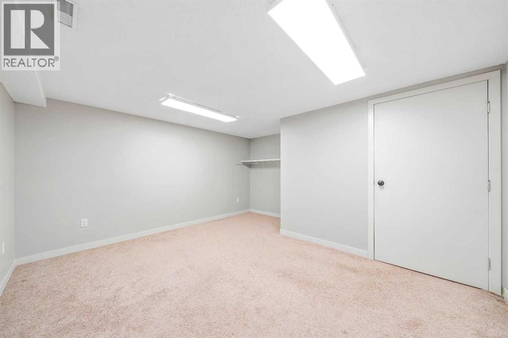 11 Taylor Crescent Se Property Photo 35