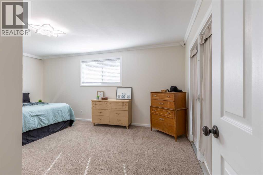 228 E 200 S Property Photo 15