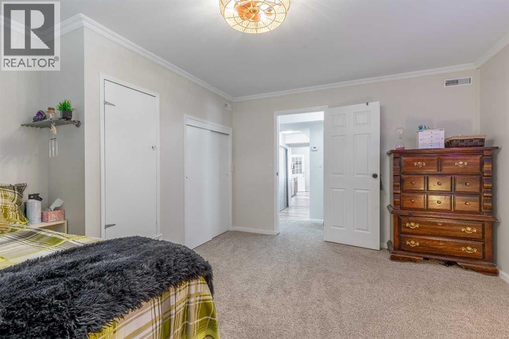 228 E 200 S Property Photo 16