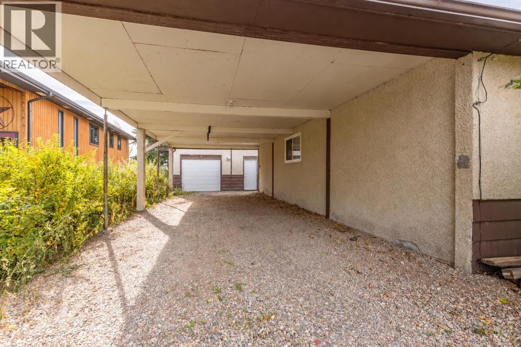 228 E 200 S Property Photo 33