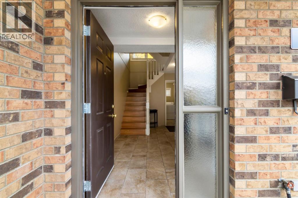 76 Coachway Gardens Sw Property Photo 3