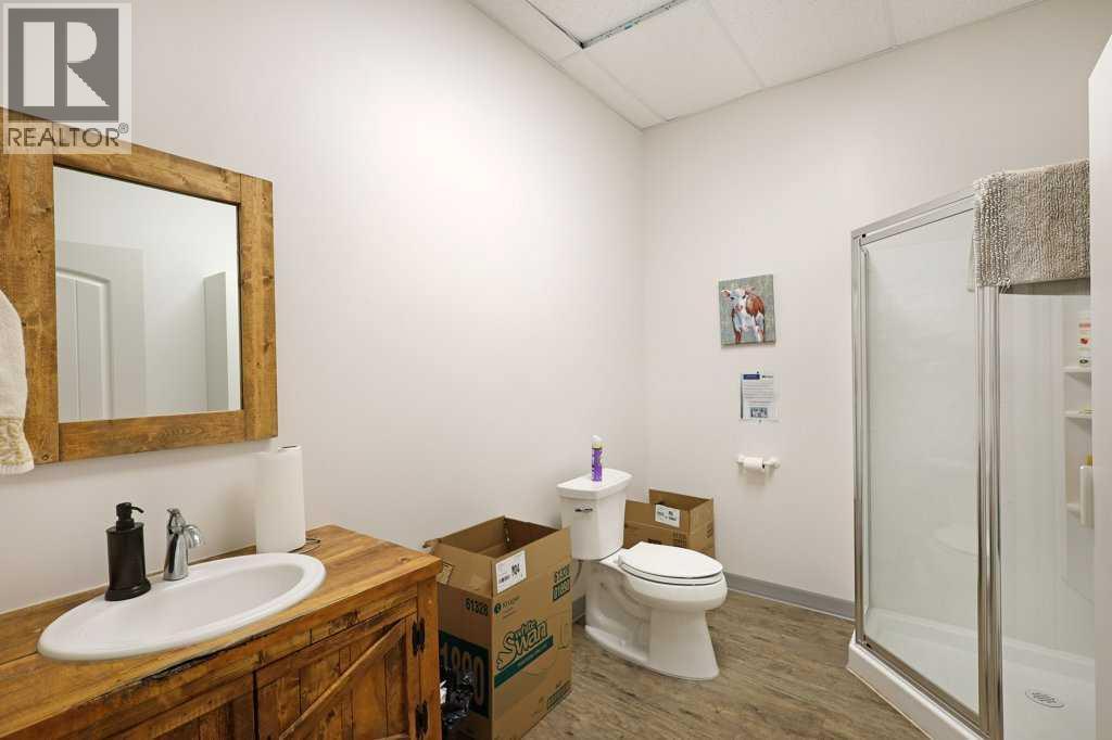 50 Upland Boulevard W Property Photo 28