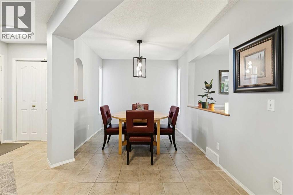 118 Citadel Crest Park Nw Property Photo 3