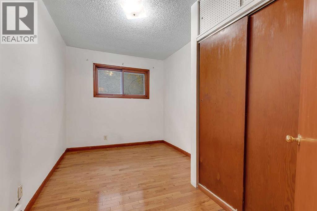 4407 Bowness Road Nw Property Photo 23