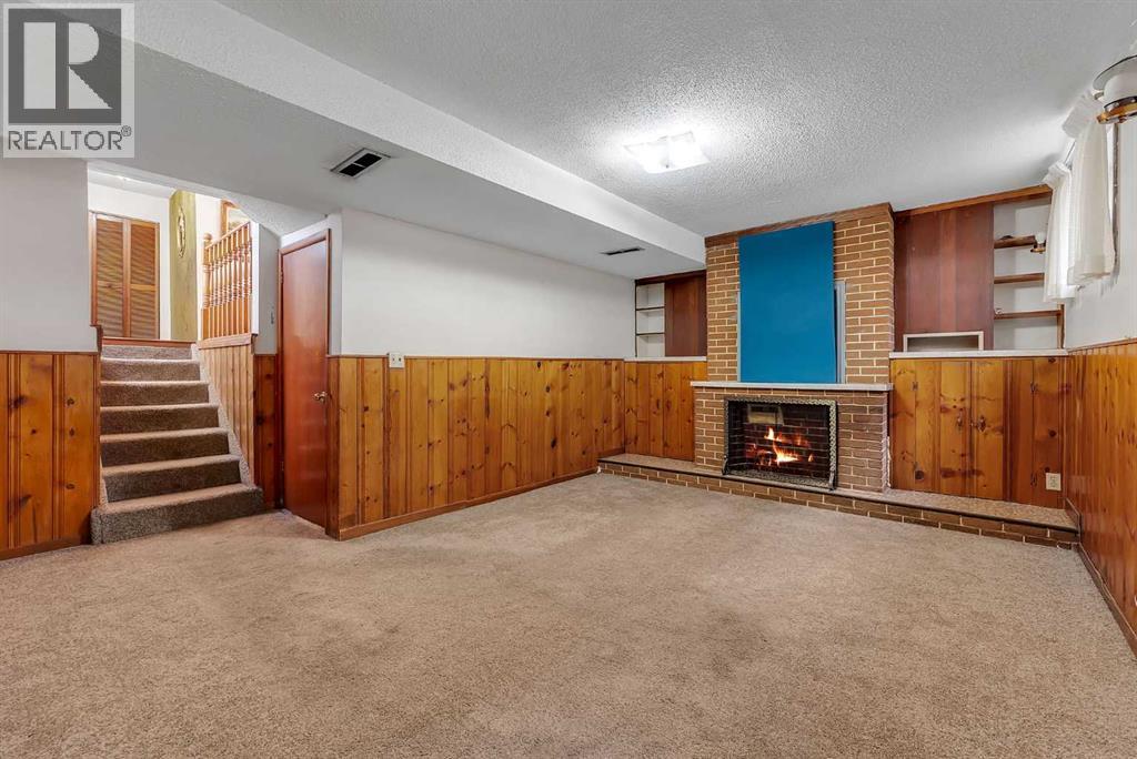 4407 Bowness Road Nw Property Photo 30