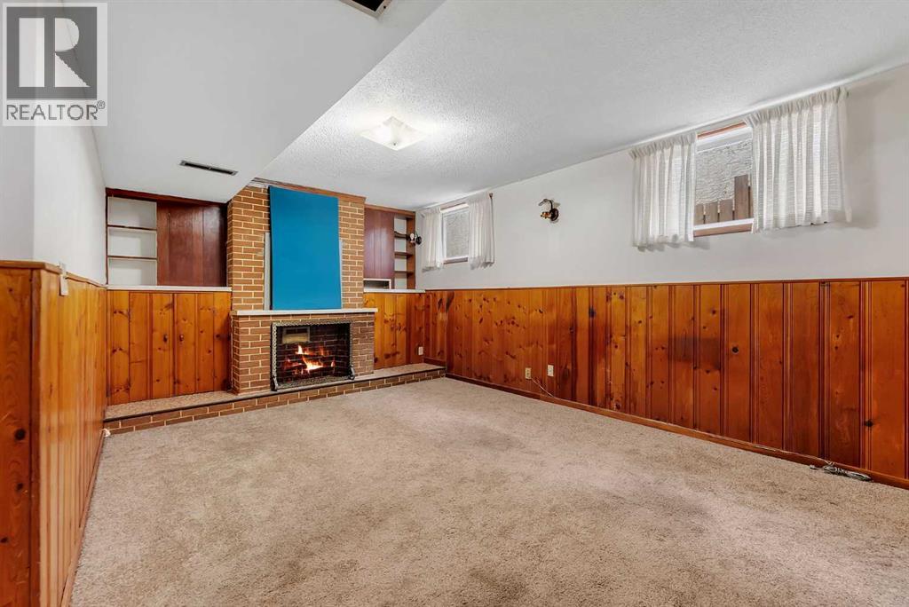 4407 Bowness Road Nw Property Photo 31