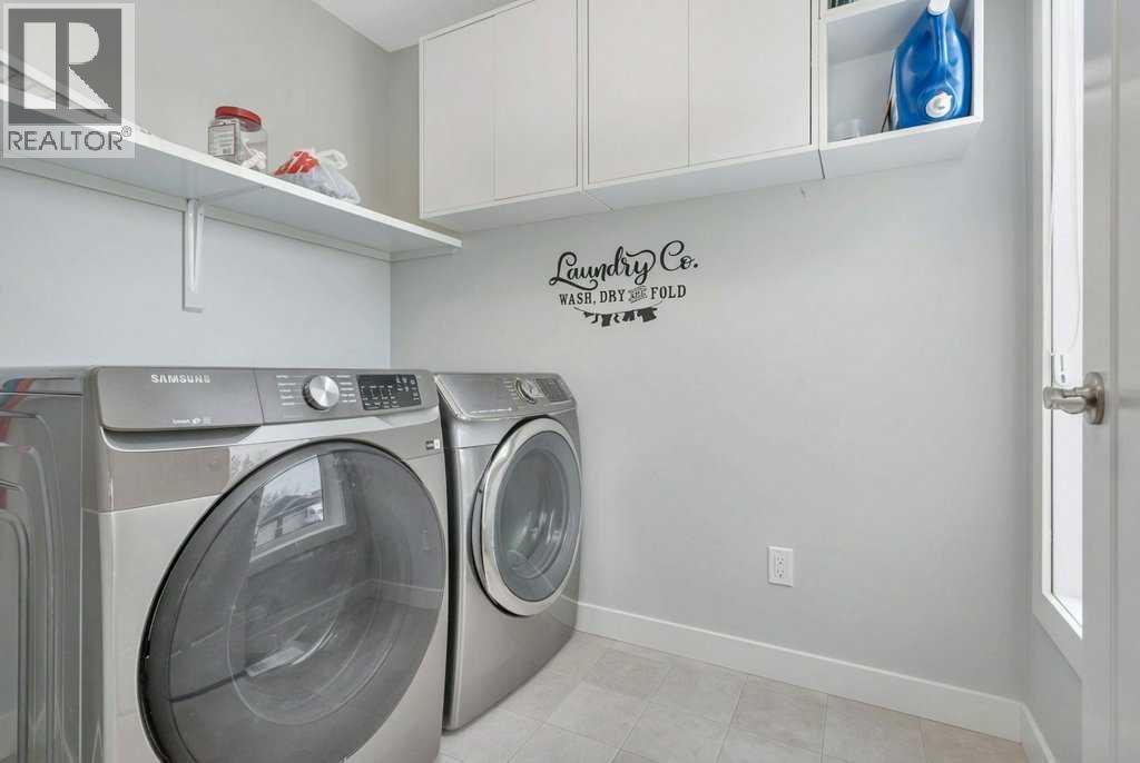 37 Coachill Street Property Photo 32