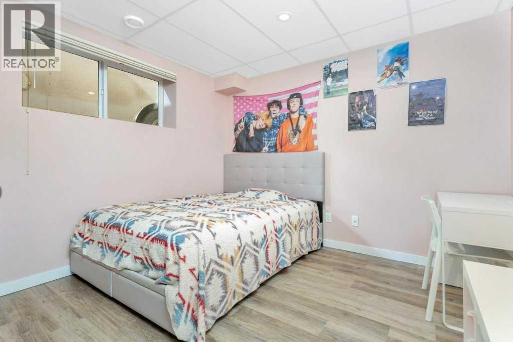 37 Coachill Street Property Photo 36