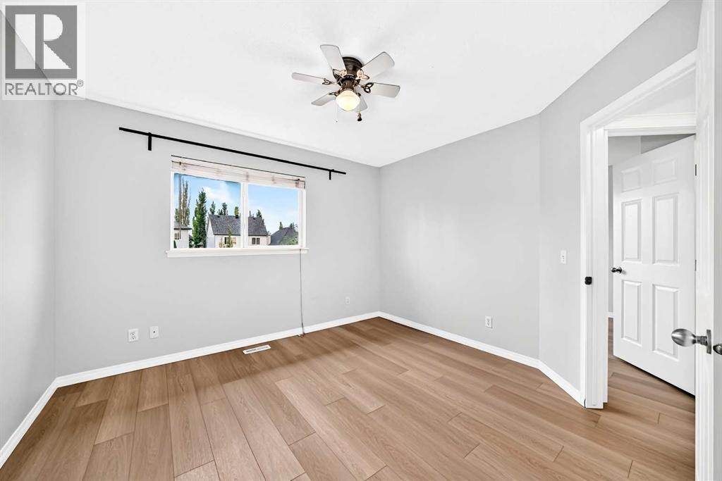 352 Copperfield Gardens Se Property Photo 8