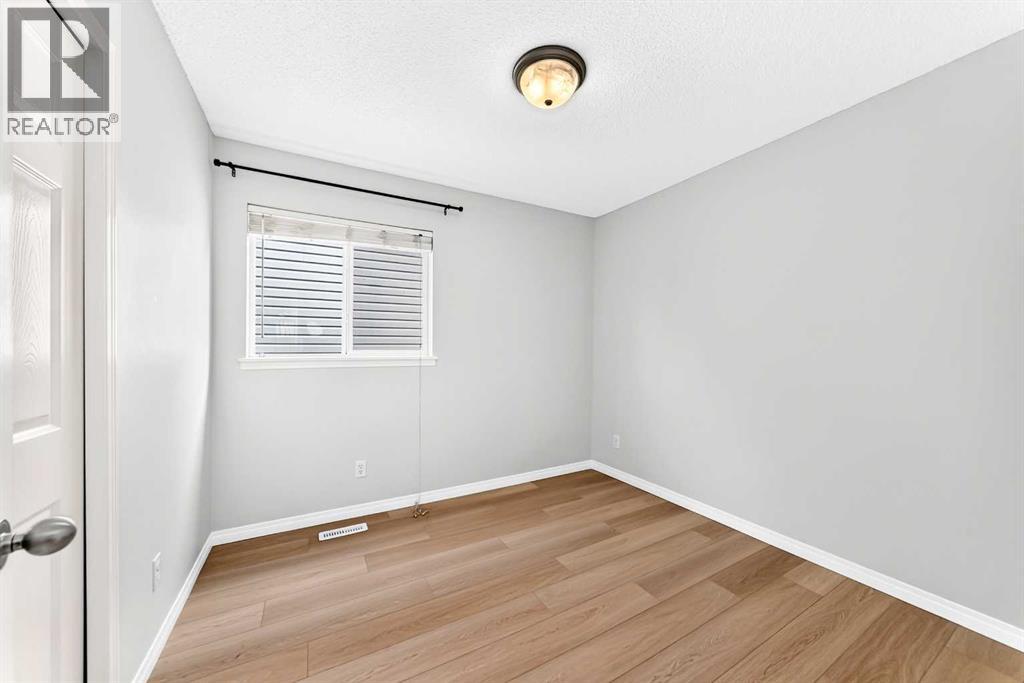 352 Copperfield Gardens Se Property Photo 11