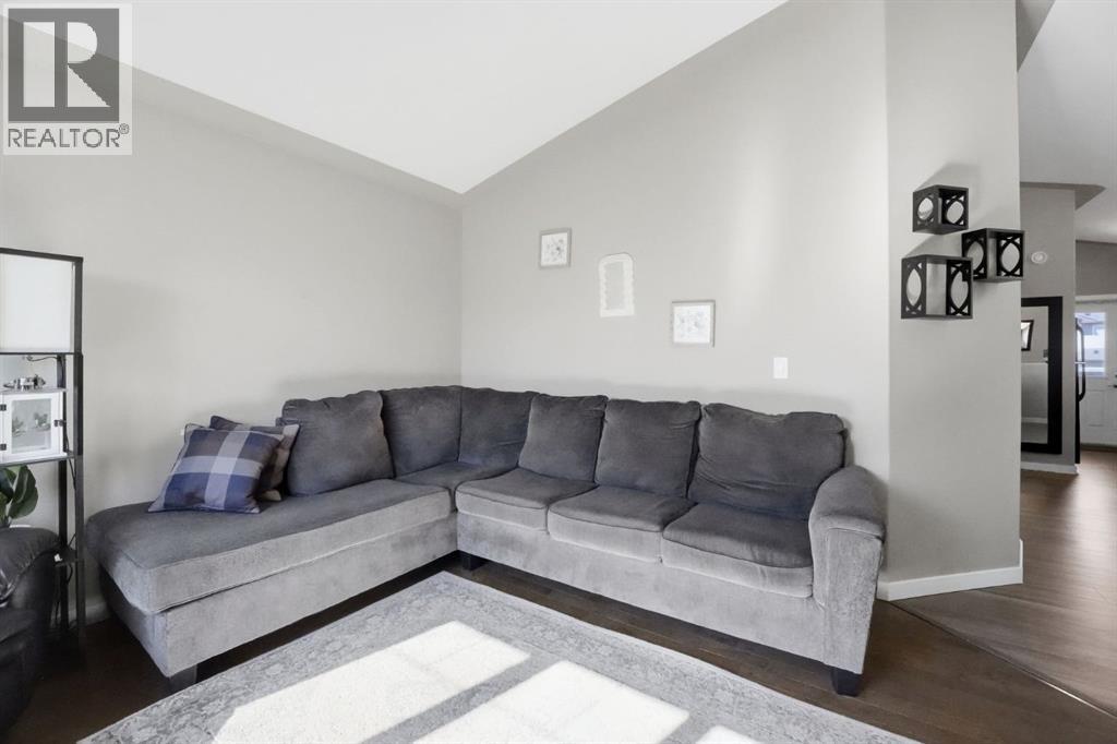 52 Castella Crescent Property Photo 6