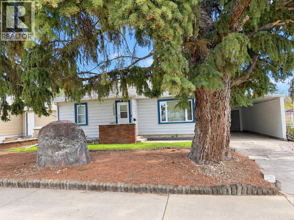 4825 51 Avenue Property Photo 1