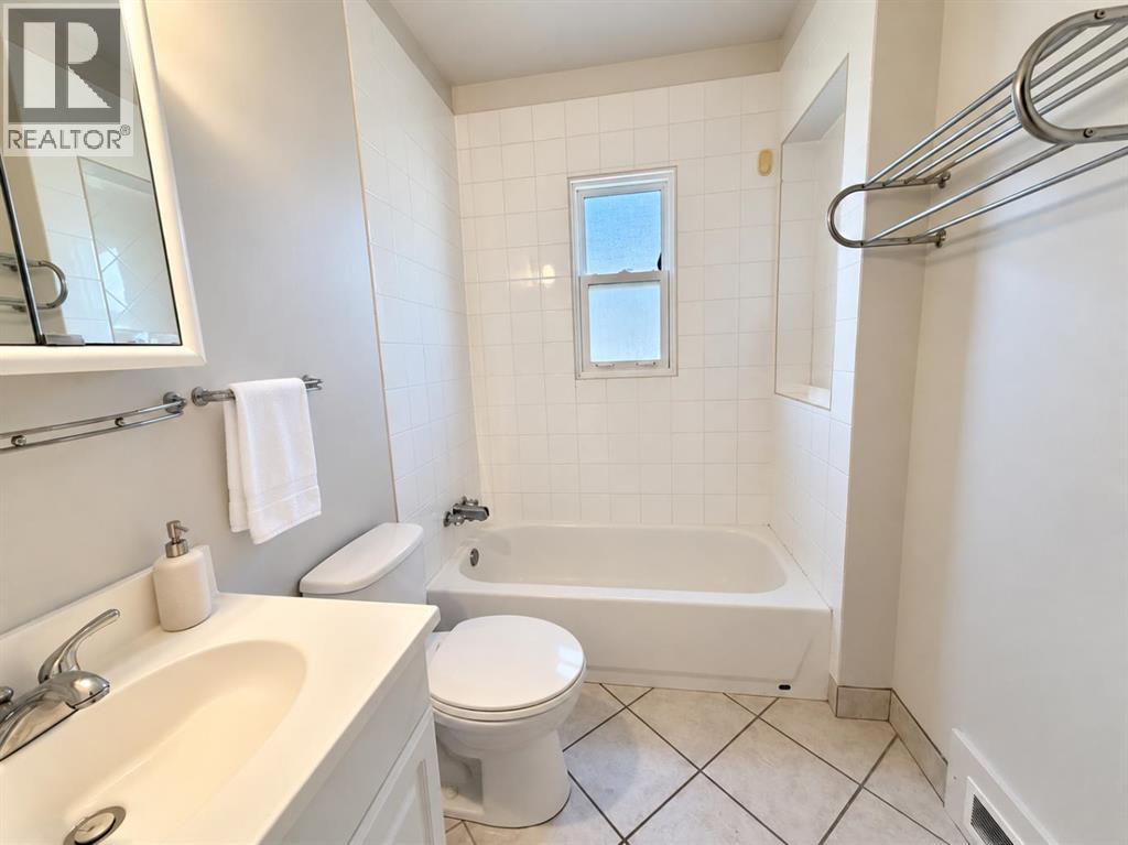 4825 51 Avenue Property Photo 14