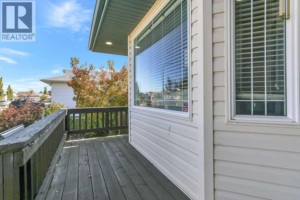124 Lamont Close Property Photo 3
