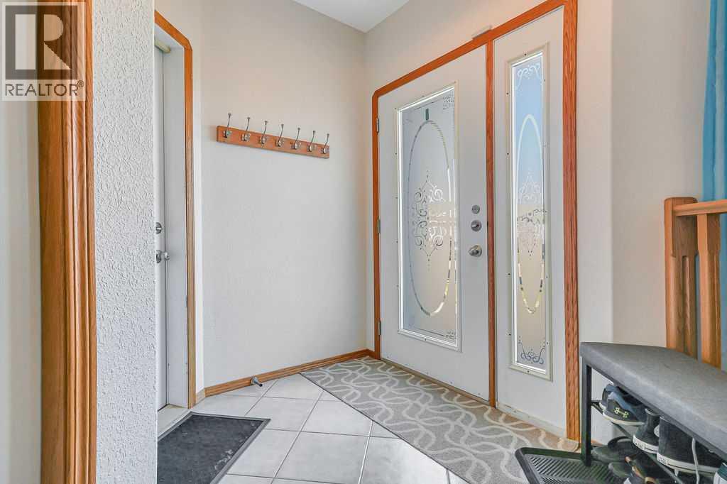 124 Lamont Close Property Photo 4
