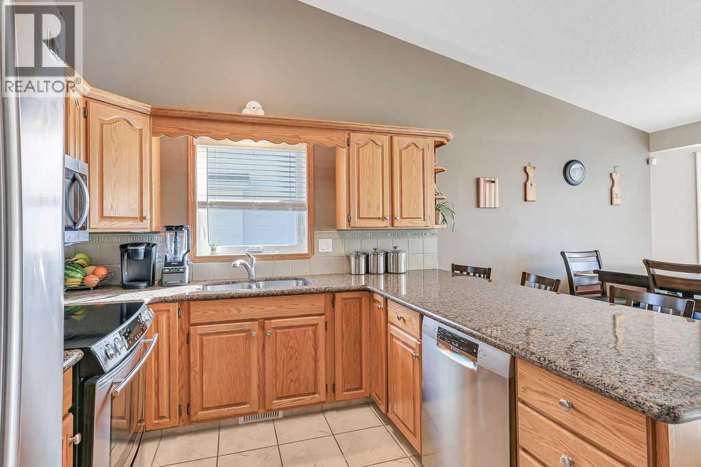 124 Lamont Close Property Photo 11