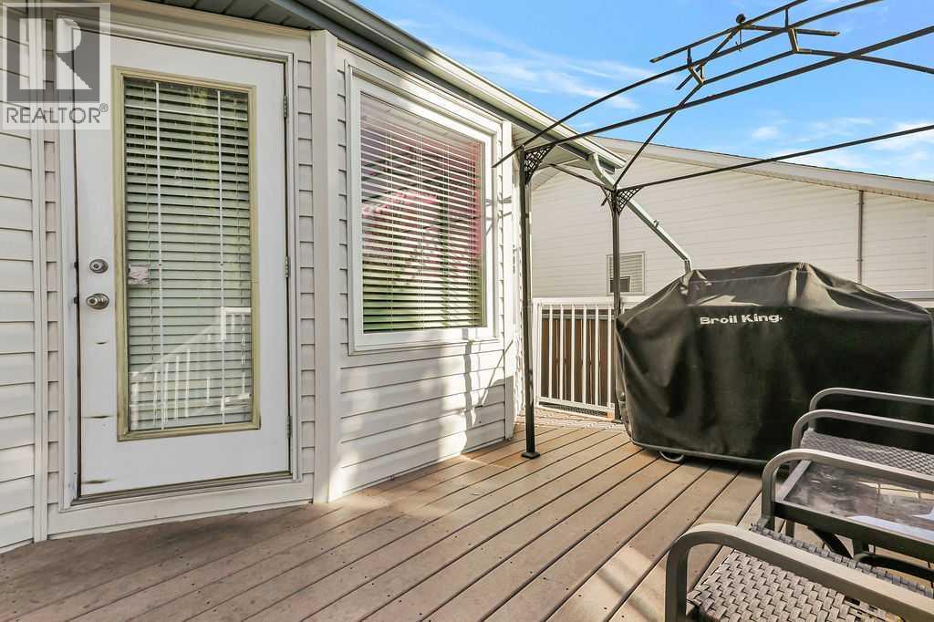 124 Lamont Close Property Photo 15