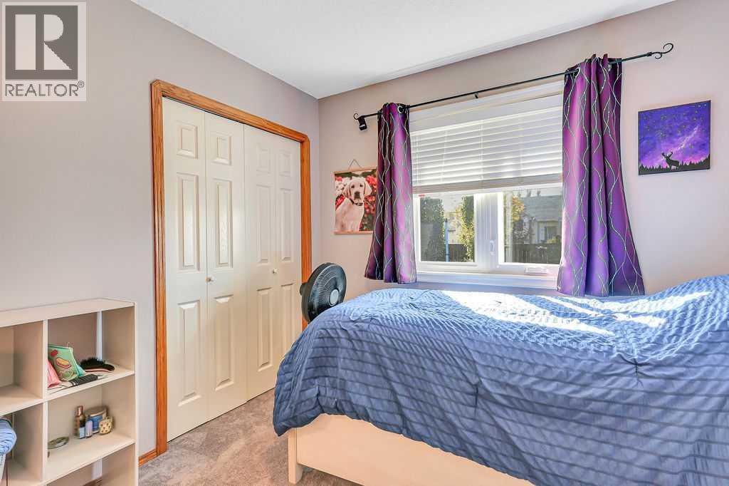 124 Lamont Close Property Photo 22