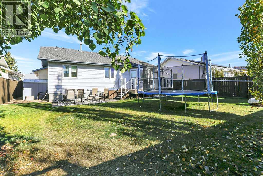 124 Lamont Close Property Photo 37