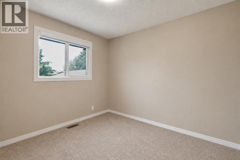 115 Abingdon Crescent Ne Property Photo 11