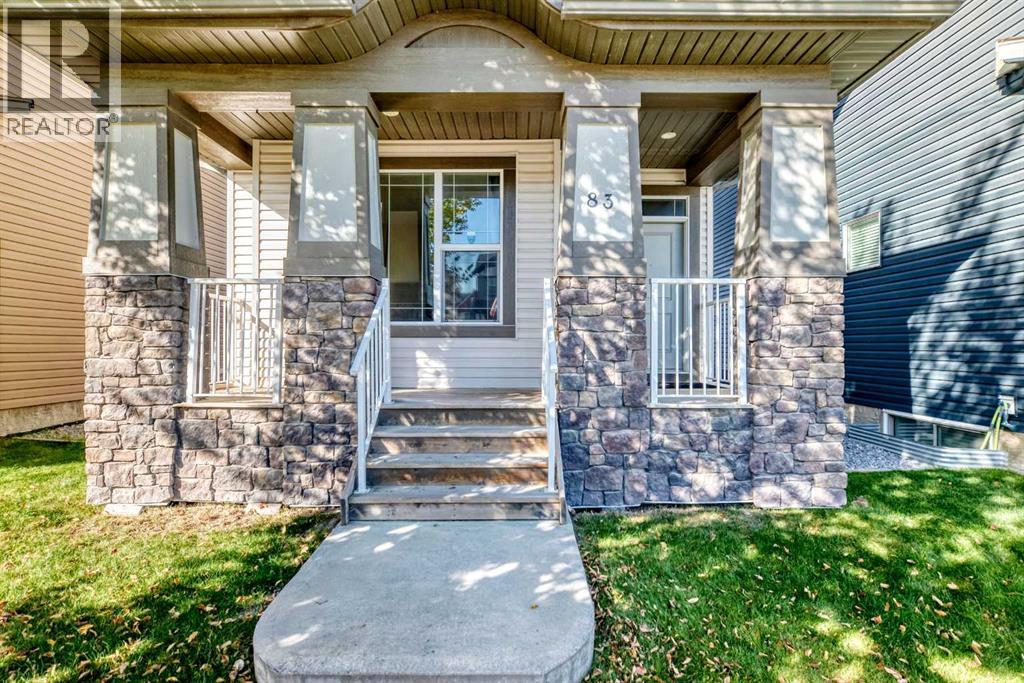 83 Legacy Crescent Se Property Photo 2