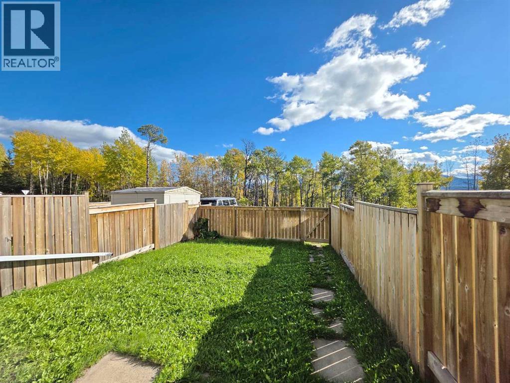 5 97 Avenue Property Photo 2