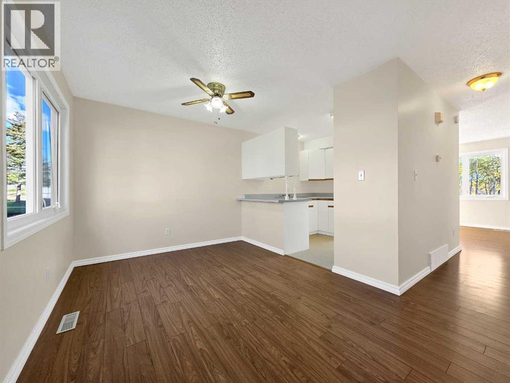 5 97 Avenue Property Photo 3
