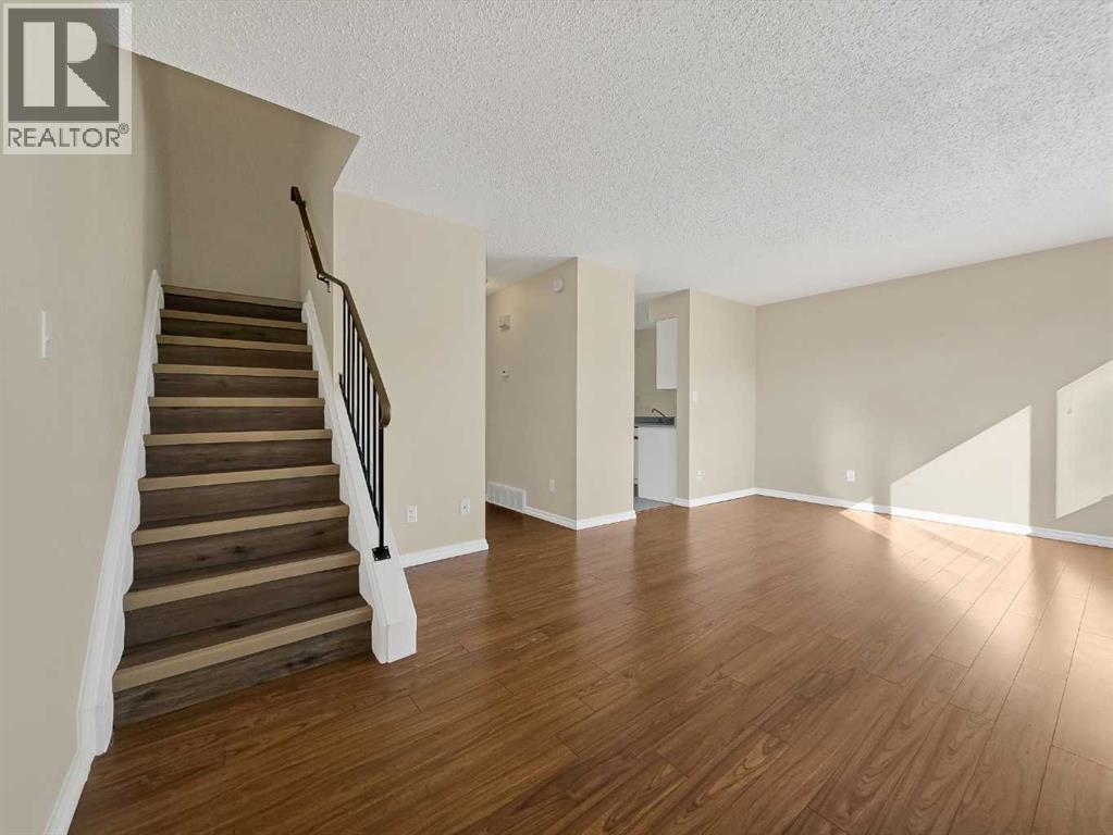 5 97 Avenue Property Photo 9
